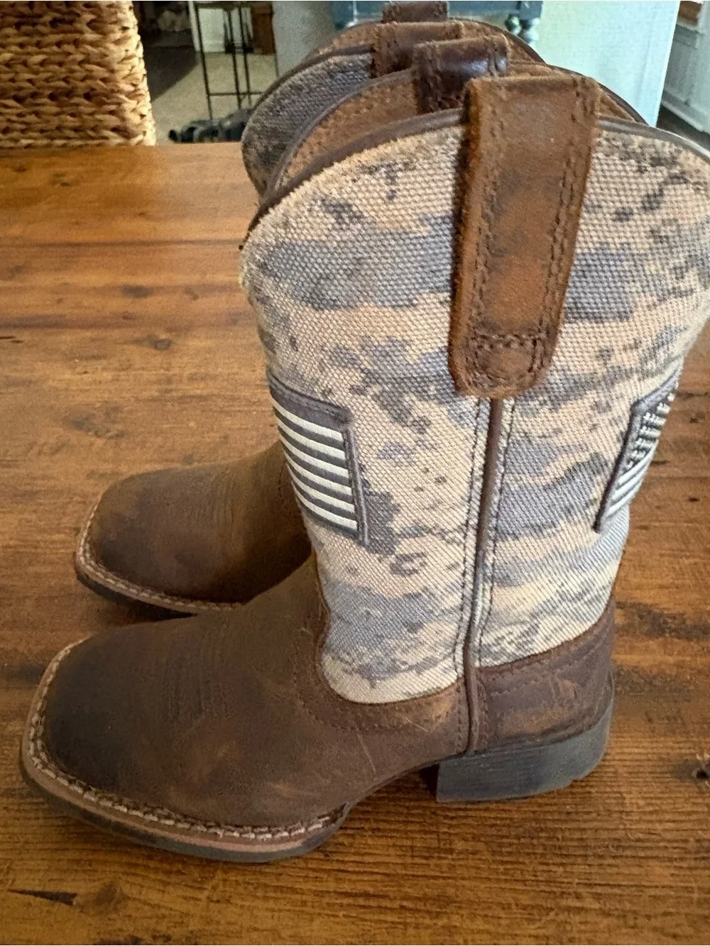 Ariat Kids Patriot Western Boot Distressed Brown / Sage Camo Square Toe  Sz 9